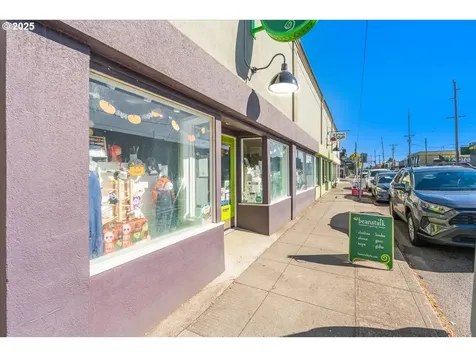 8037 SE Stark Street Portland OR 97215
