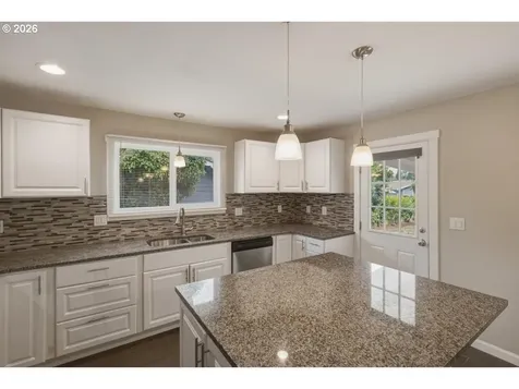 256 Gregory Lane SE Salem OR 97302