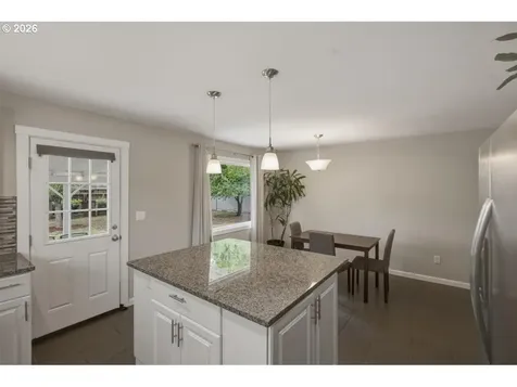 256 Gregory Lane SE Salem OR 97302
