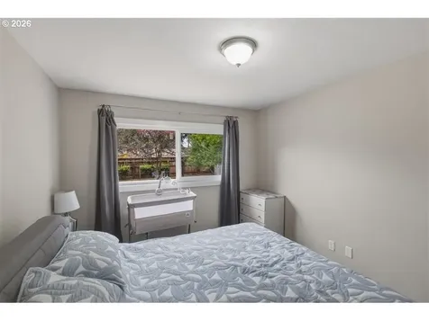 256 Gregory Lane SE Salem OR 97302