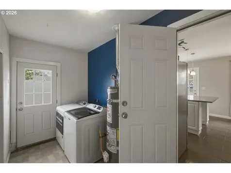 256 Gregory Lane SE Salem OR 97302