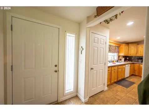 770 N Adams Street Coquille OR 97423