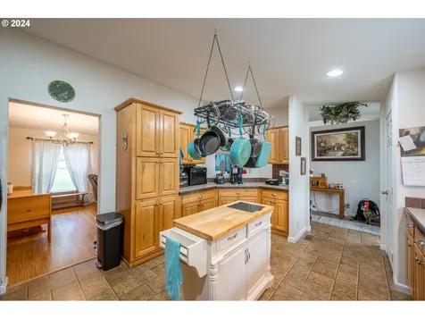 770 N Adams Street Coquille OR 97423