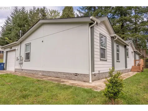 770 N Adams Street Coquille OR 97423