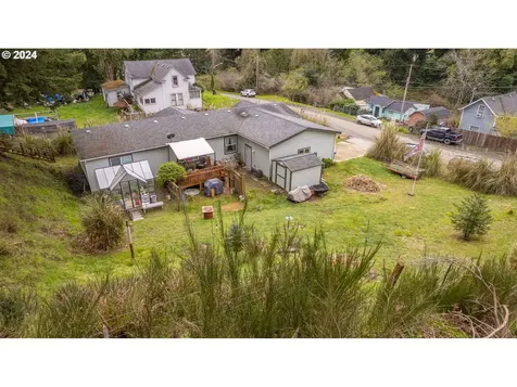 770 N Adams Street Coquille OR 97423