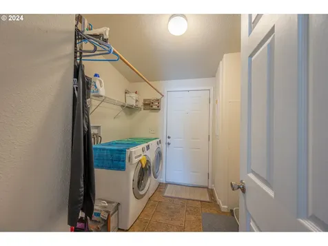 770 N Adams Street Coquille OR 97423
