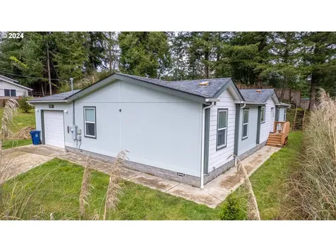 770 N Adams Street Coquille OR 97423