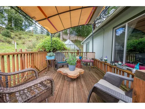 770 N Adams Street Coquille OR 97423