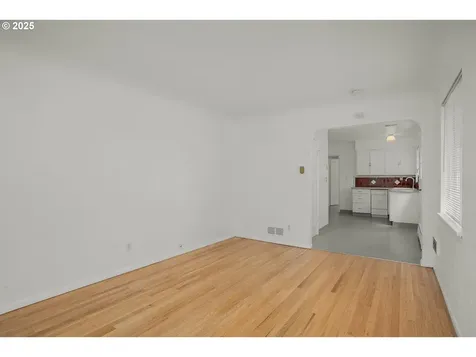 5325/5327 NE Davis Street Portland OR 97213