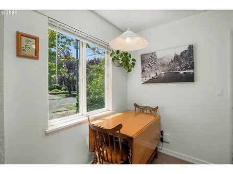 5325/5327 NE Davis Street Portland OR 97213