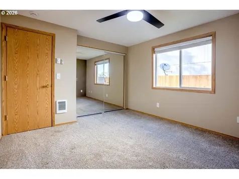 194 Boardwalk Way Kelso WA 98626