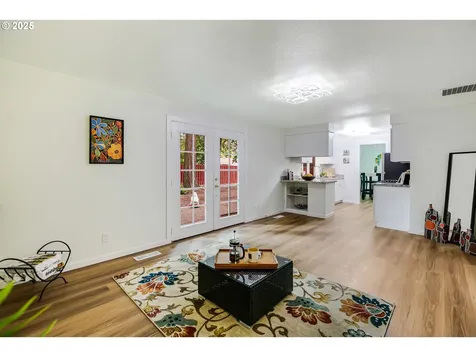 6050 SW Cross Creek Drive Beaverton OR 97078