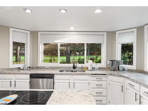 7618 NE Meadows Drive Vancouver WA 98662