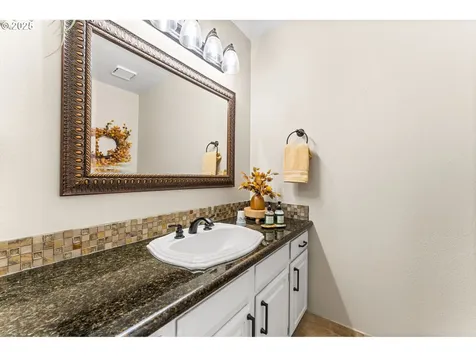 7618 NE Meadows Drive Vancouver WA 98662