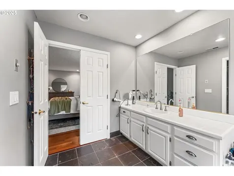7618 NE Meadows Drive Vancouver WA 98662