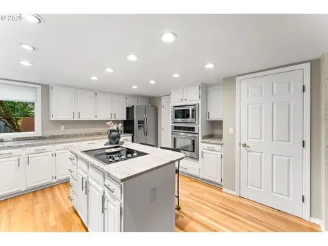 7618 NE Meadows Drive Vancouver WA 98662