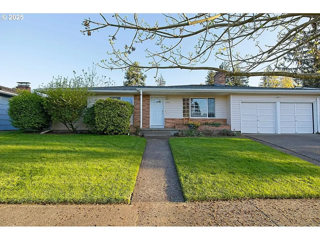 15834 SE Grant Street Portland OR 97233