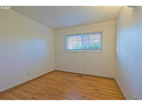 15834 SE Grant Street Portland OR 97233