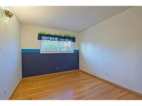 15834 SE Grant Street Portland OR 97233