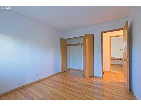 15834 SE Grant Street Portland OR 97233