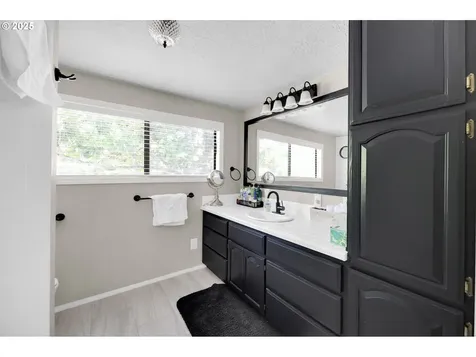36250 Enterprise Road Creswell OR 97426