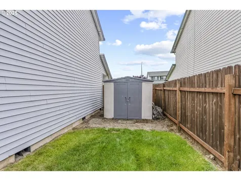 16317 NE 77th Circle Vancouver WA 98682