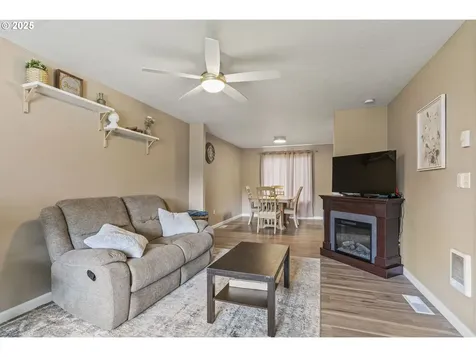 16317 NE 77th Circle Vancouver WA 98682