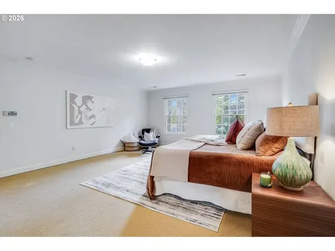 965 S Comus Street Portland OR 97219