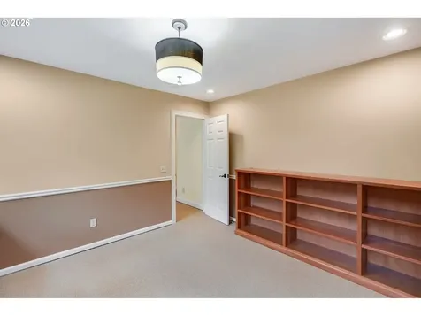 965 S Comus Street Portland OR 97219