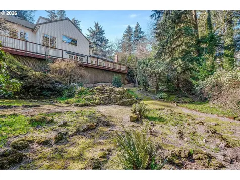 965 S Comus Street Portland OR 97219