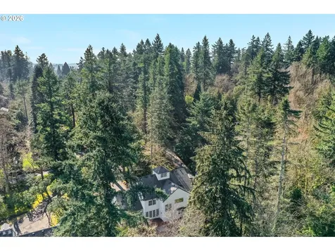 965 S Comus Street Portland OR 97219