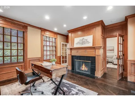 965 S Comus Street Portland OR 97219