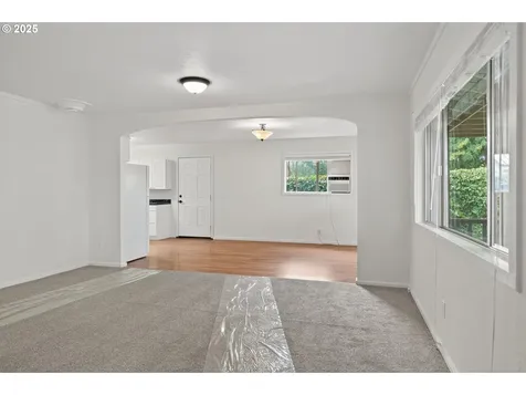 207 Hawthorne Street Sutherlin OR 97479