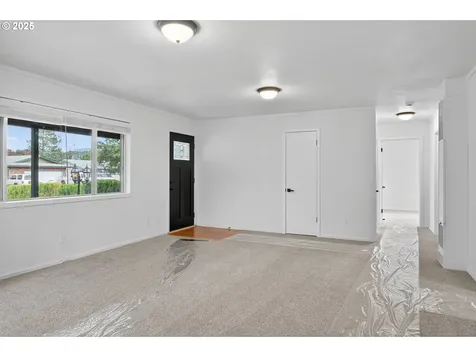 207 Hawthorne Street Sutherlin OR 97479