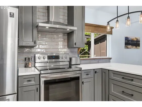 225 N Dubois Road Ariel WA 98603