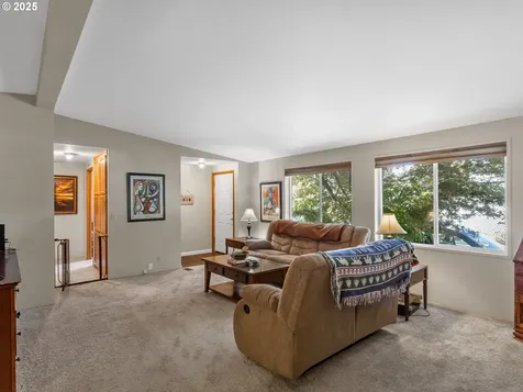 18485 SW Pacific Drive Tualatin OR 97062