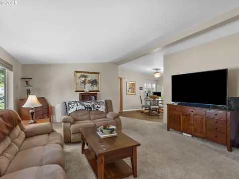 18485 SW Pacific Drive Tualatin OR 97062