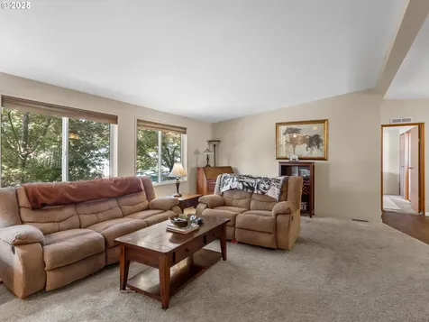 18485 SW Pacific Drive Tualatin OR 97062