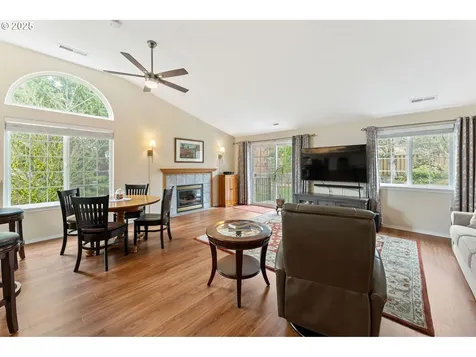 4887 R Drive Washougal WA 98671