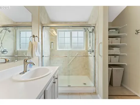 4887 R Drive Washougal WA 98671