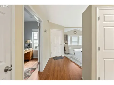 4887 R Drive Washougal WA 98671