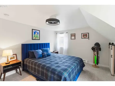 121 S Vista Way Kelso WA 98626