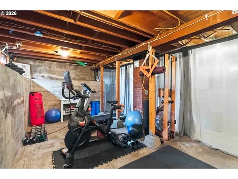 121 S Vista Way Kelso WA 98626