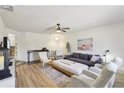 855 N 8th Street Aumsville OR 97325
