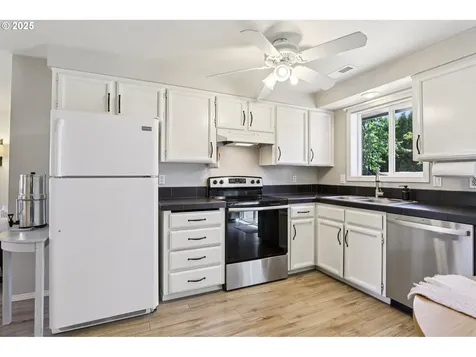 855 N 8th Street Aumsville OR 97325