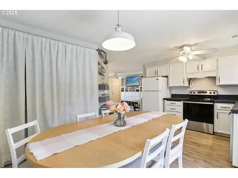 855 N 8th Street Aumsville OR 97325