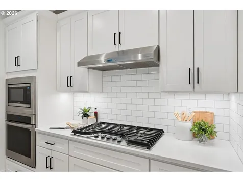 10025 SE Nicholas Drive Happy Valley OR 97086