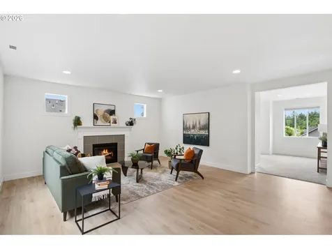 10025 SE Nicholas Drive Happy Valley OR 97086