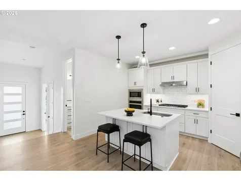 10025 SE Nicholas Drive Happy Valley OR 97086