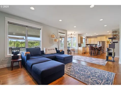 24 Empire Drive Silver Lake WA 98645